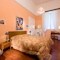 Camera doppia con bagno in comune