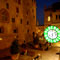 L'esterno di notte