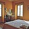 Camera doppia con bagno in comune