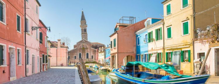Tutte le torri pendenti in giro per il mondo