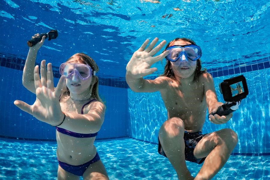 Mai più senza: 10 cose che non possono mancare per foto e video in viaggio
