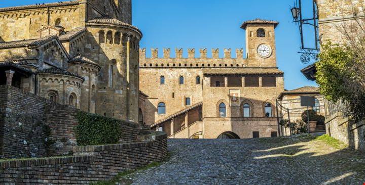 Castellarquato Ponti di Primavera 2017, date e idee di viaggio in Italia