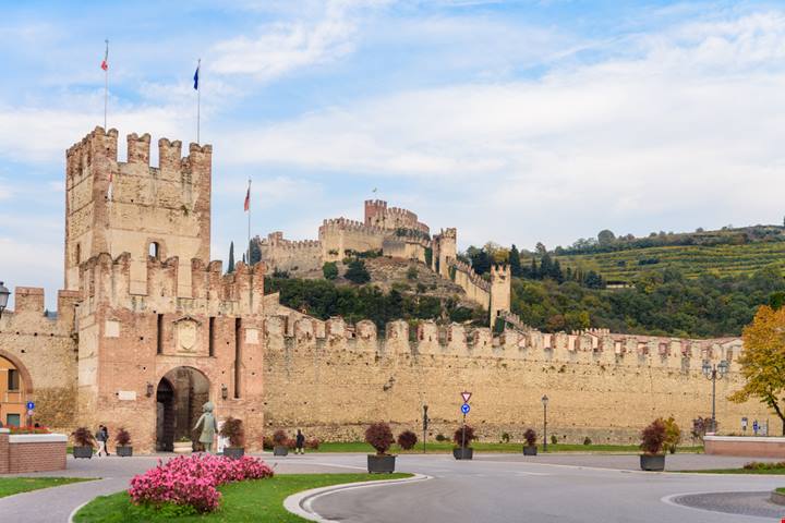 Soave Il giro d'Italia in 10 vini: i borghi del vino