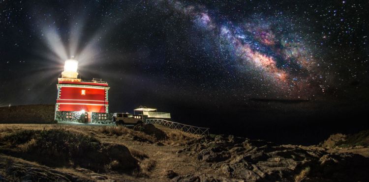In un faro o in una bolla, per un viaggio fuori dagli schemi