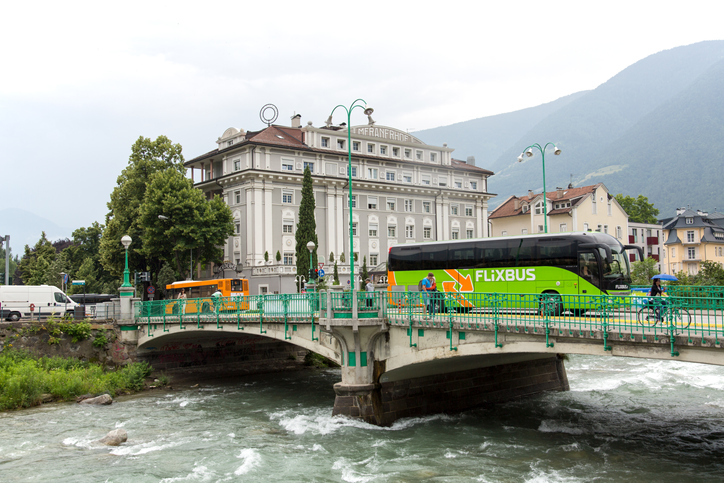 Le 5 migliori app per viaggiare senza treni e aerei
