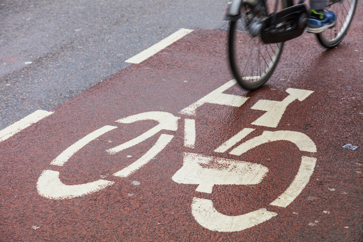 Ad Overloon, in Olanda, è nata una pista ciclabile dentro a un museo