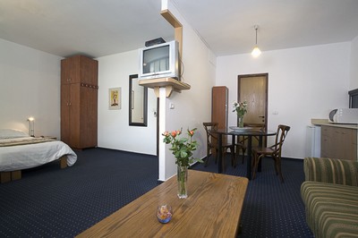 Arbel ApartHotel