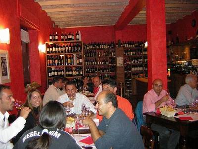Cantina con cucina, wine bar Il Vespaio