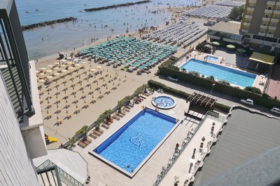 Nyce Club G. H. Mediterraneo