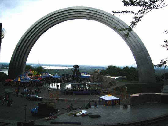 Photo arco dell unione kiev in Kiev - Pictures and Images of Kiev 