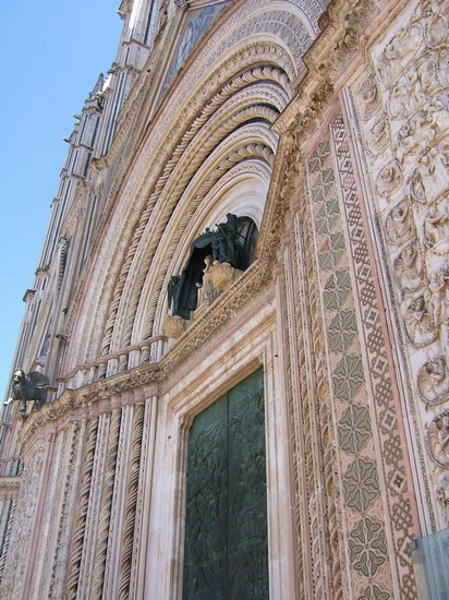Photo il portale del duomo orvieto in Orvieto - Pictures and Images of Orvieto 