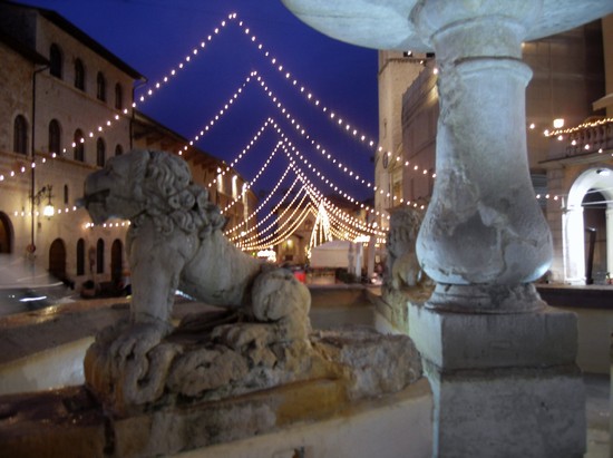 assisi di sera assisi: Bilder und Fotos aus Assisi