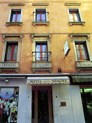 La facciata