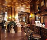 L'atrio dell'hotel L'atrio dell'hotel