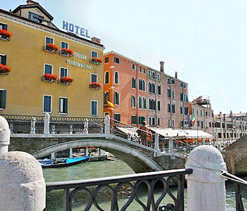 La facciata