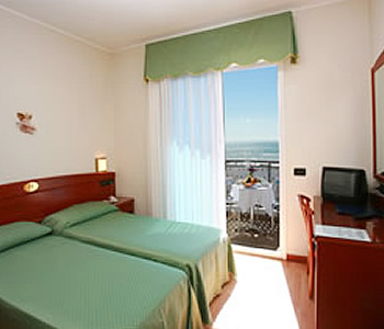 Camera doppia con vista mare