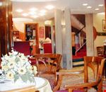 L'atrio dell'hotel L'atrio dell'hotel