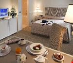 Suite Suite