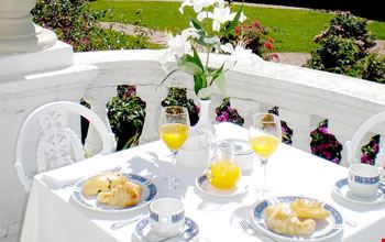 Terraza con desayuno Terraza con desayuno