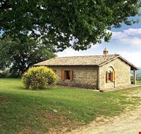Agriturismo - L'esterno Agriturismo - L'esterno