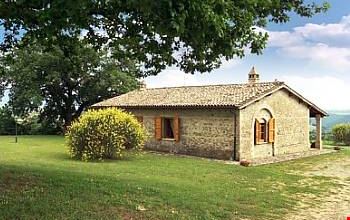 Agriturismo - L'esterno Agriturismo - L'esterno