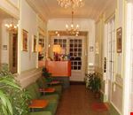 L'atrio dell'hotel L'atrio dell'hotel