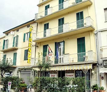 La facciata