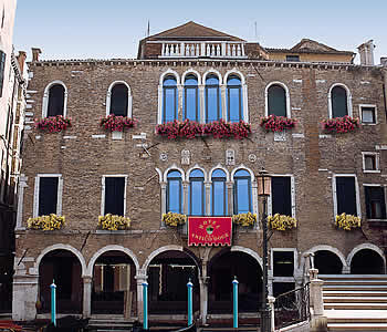 La facciata