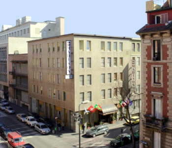La via dell'hotel