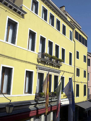 La facciata