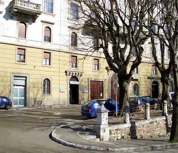La via dell'hotel