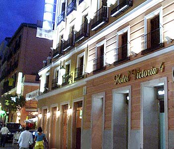 L'esterno di notte