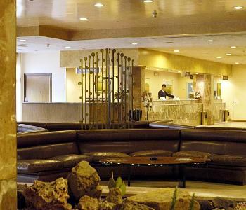 L'atrio dell'hotel