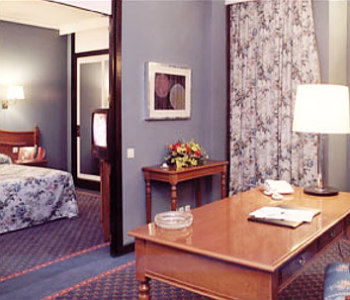 Junior suite executive