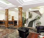 L'atrio dell'hotel L'atrio dell'hotel