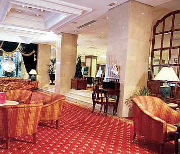 L'atrio dell'hotel