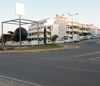 La via dell'hotel