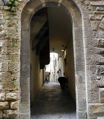 La via dell'hotel