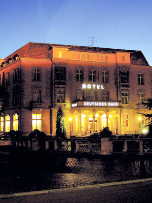 L'esterno di notte