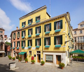 La facciata