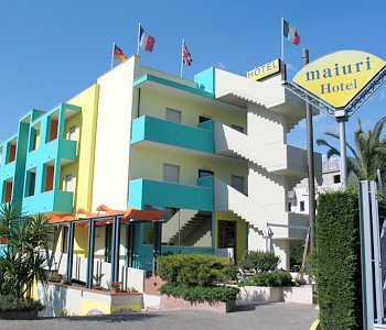 La facciata