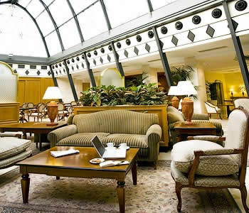 L'atrio dell'hotel