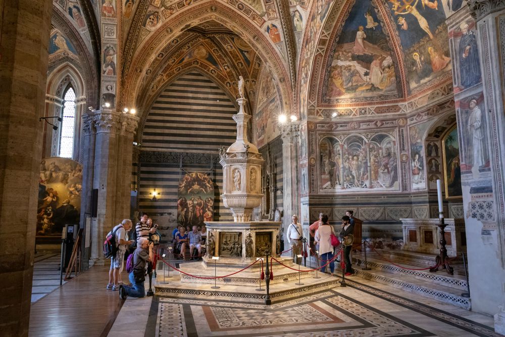 Battistero di San Giovanni a Siena