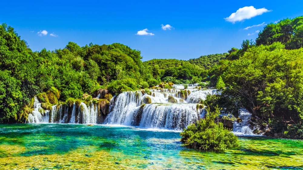 Piscine naturali nel mondo: dove sono le 10 più belle | PaesiOnLine