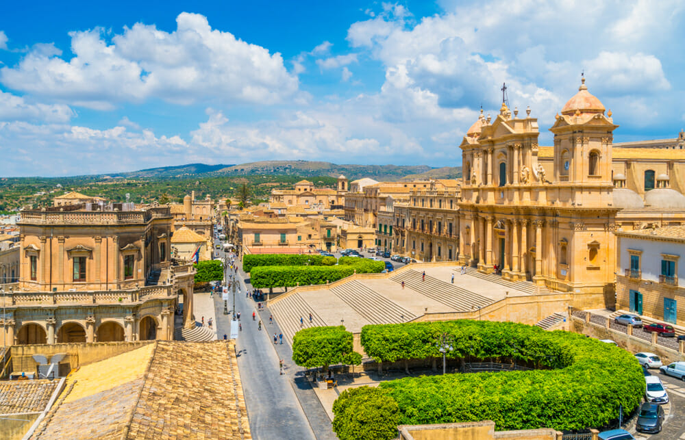 On the road nella Sicilia orientale: alla scoperta dei luoghi più belli dell'isola più grande d'Italia