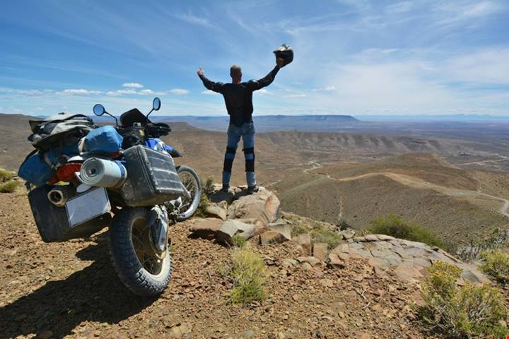 Viaggiare in moto: cosa portare
