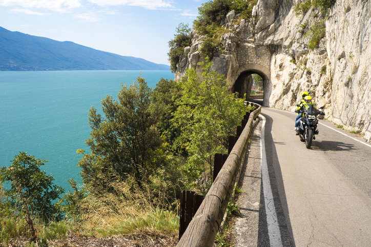 Viaggiare in moto: cosa portare