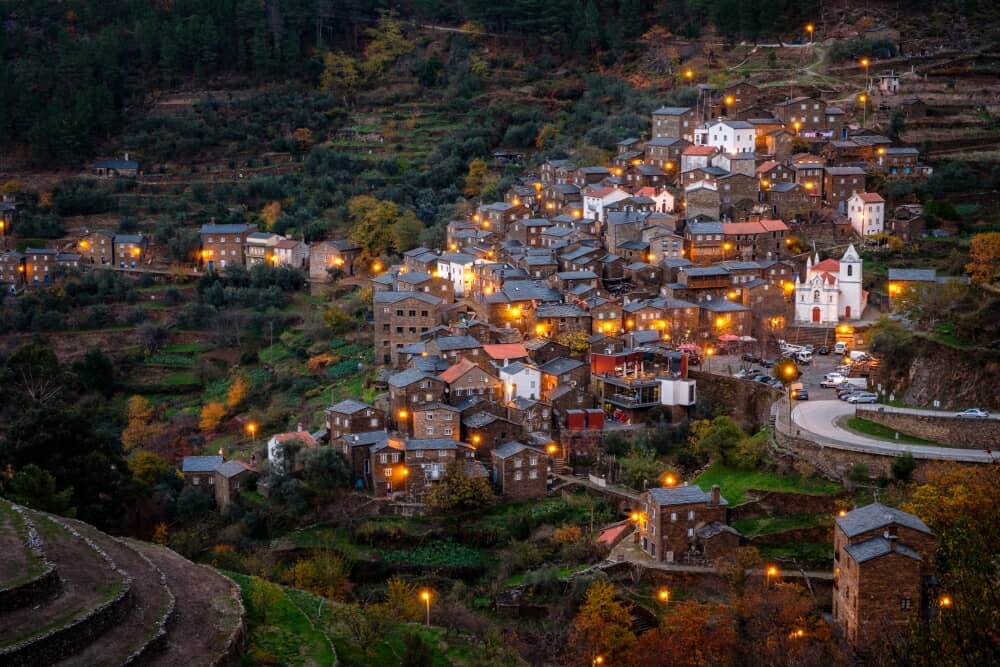 Dal borgo-anfiteatro alla città stellata che sembra Palmanova: quali sono i borghi da fiaba del Portogallo
