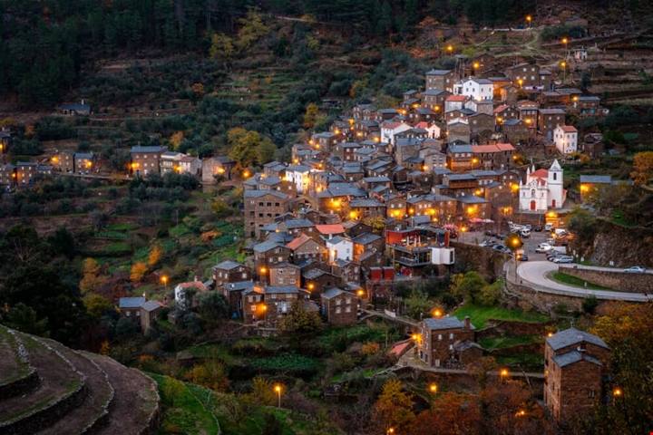 Dal borgo-anfiteatro alla città stellata che sembra Palmanova: quali sono i borghi da fiaba del Portogallo