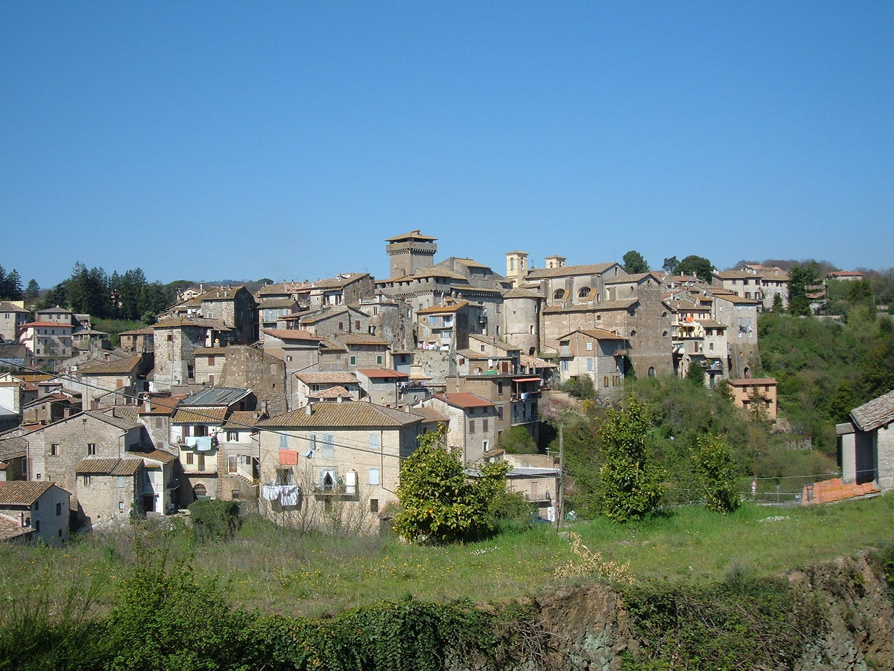 1280px-Carbognano_-_Panorama_7